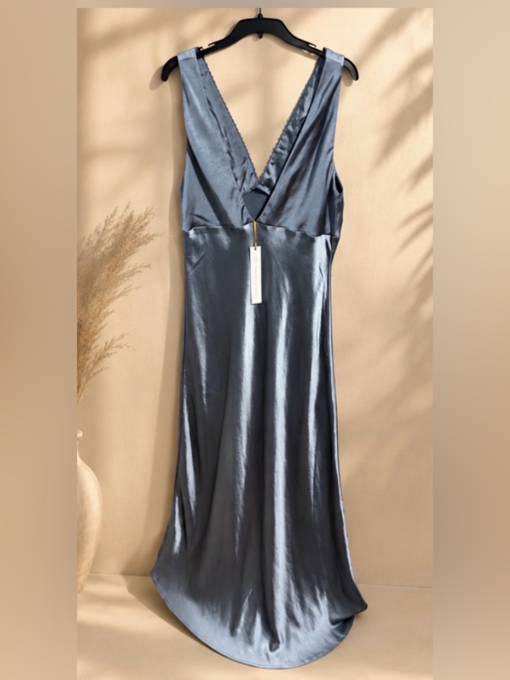 NEW HOUSE OF HARLOW EMBROIDERED LUXURY SATIN DRESS SIZE S and M - Picture 5 of 7